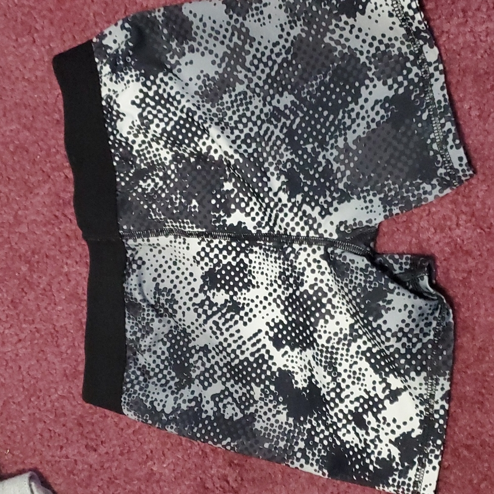 Active shorts - Picture 2 of 2